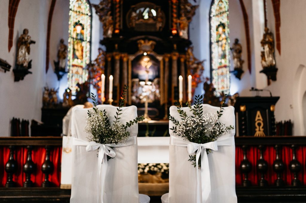 detale ślubne w kościele